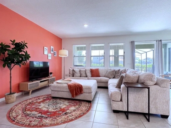 5 Bedrooms Cottage