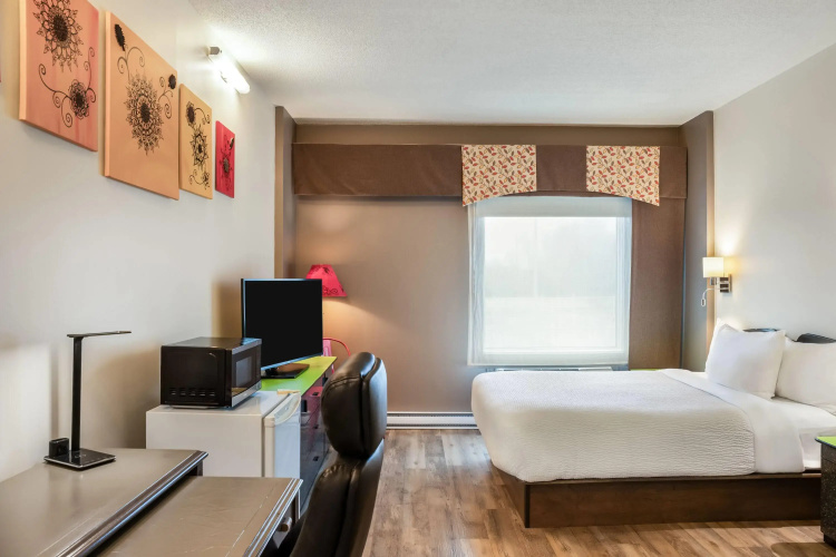 Days Inn by Wyndham Berthierville