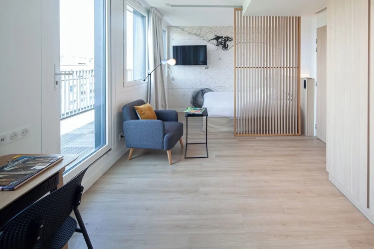 Suite with balcony