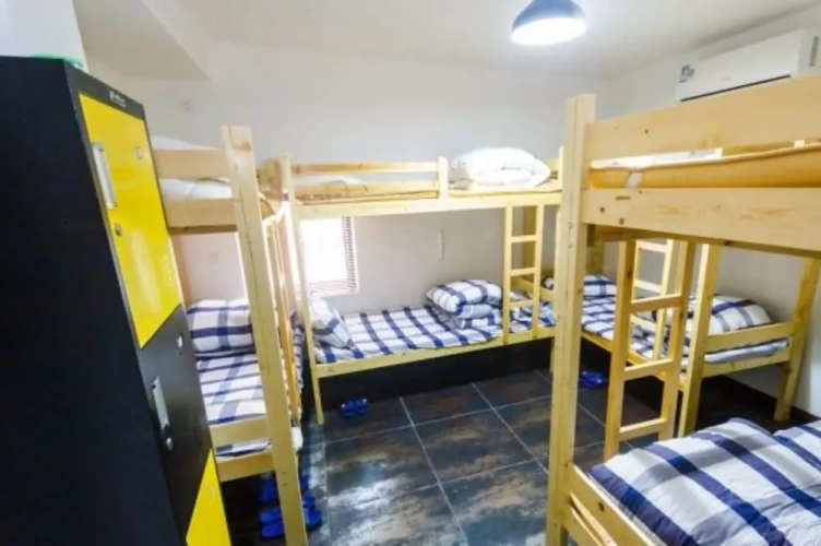 Bed in Dorm (male dorm)