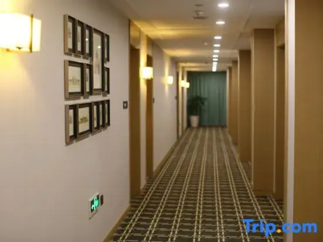Platinum Era Hotel