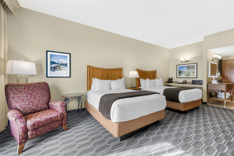 Best Western Plus Swiss Chalet Hotel & Suites