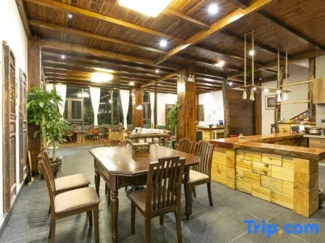 Wanfeng Lin Sandu Guesthouse
