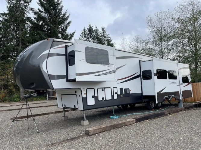 Far West RV Park and Cabins