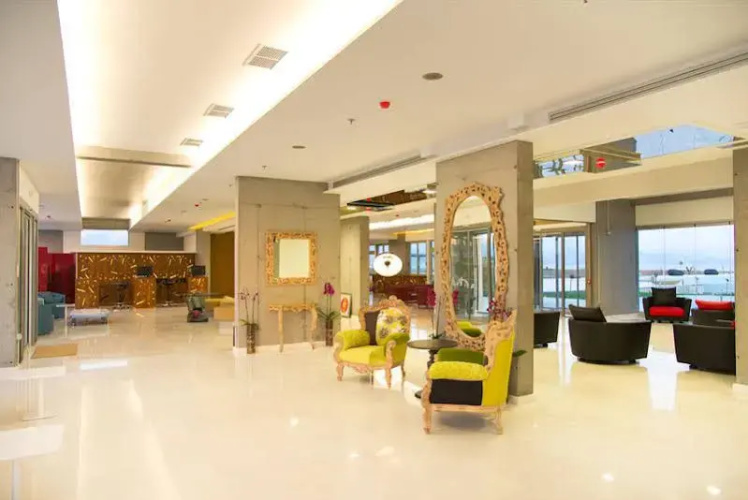 Buca Beach Resort