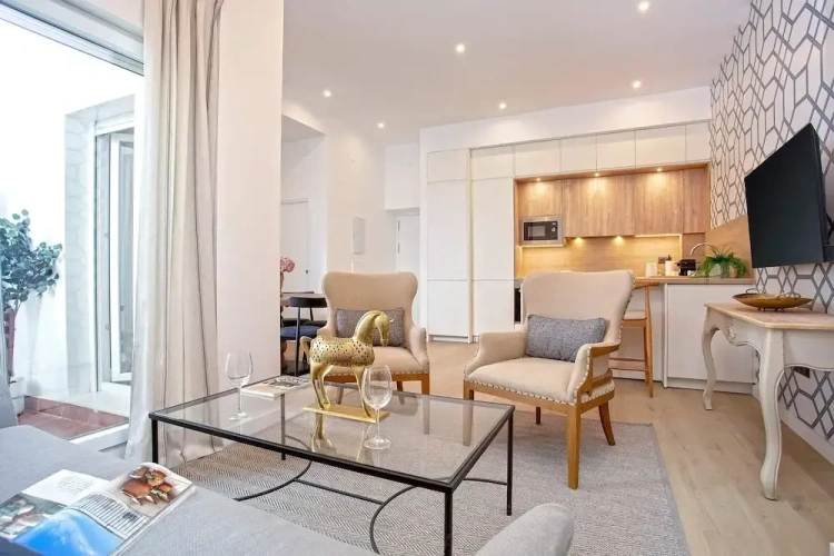 3 Bedrooms Apartment with balcony