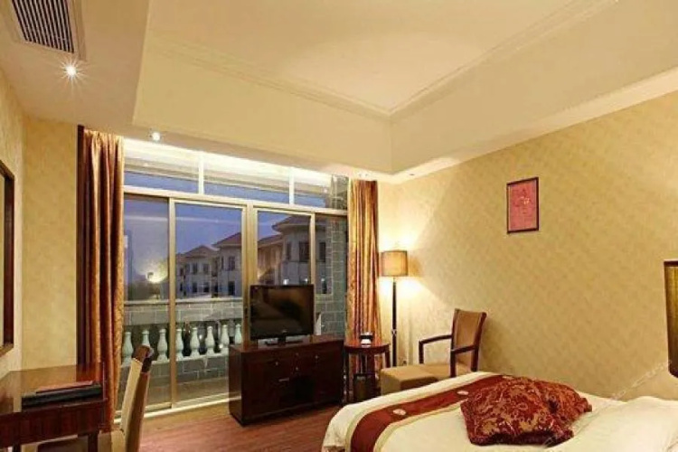 Donghu Grand Hotel