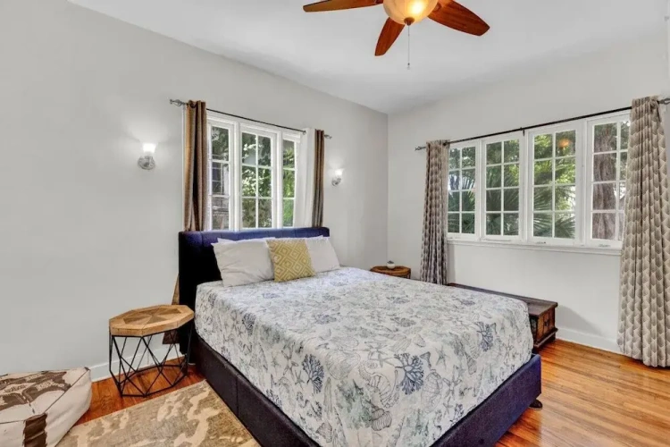 4 Bedrooms Cottage