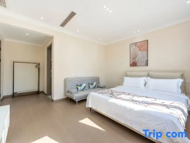 4 Bedrooms Family Villa