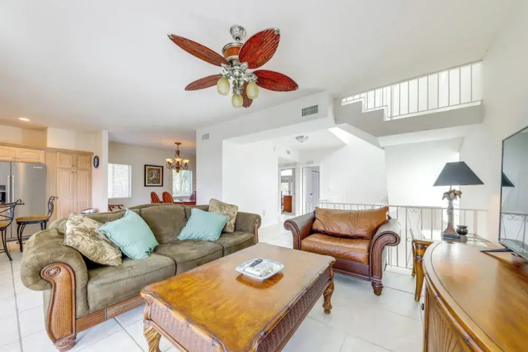 Spacious Canal-front Home: Florida Keys Gem
