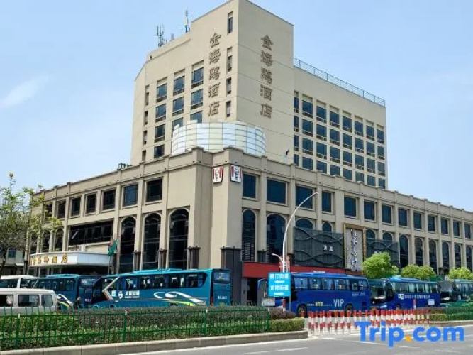 Golden Seagull Hotel