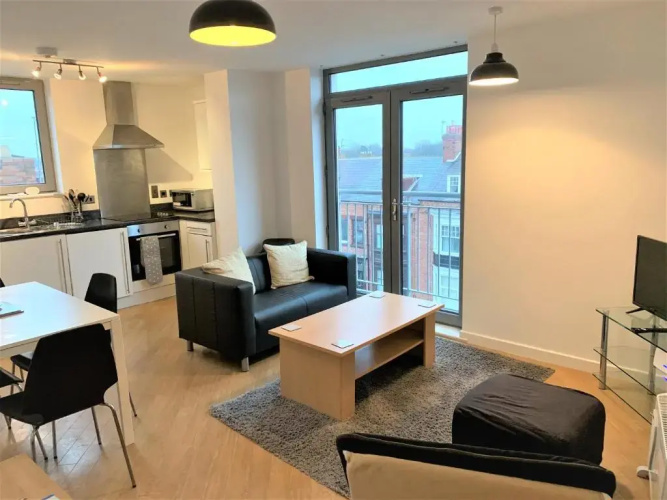 Central Darlington 2 Bed Apartment With Parking