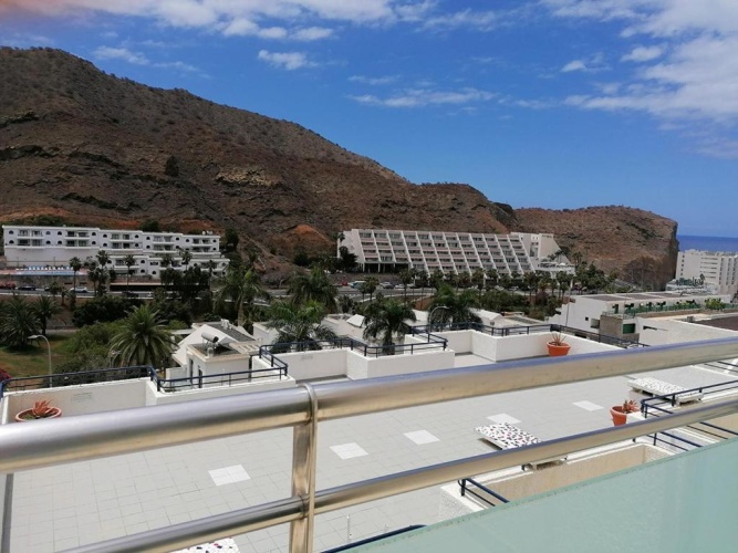 Apartment with balcony