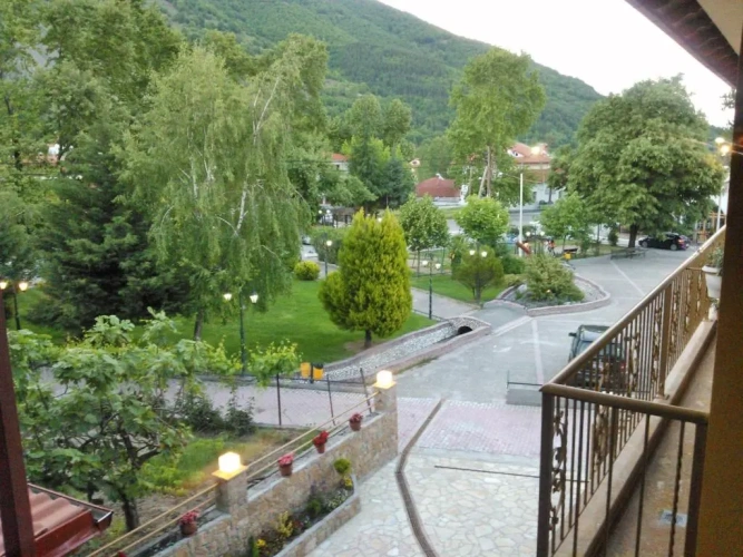 Studio with balcony and with mountain view