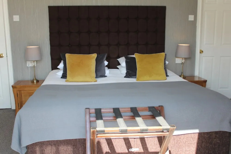 Badgers Mount Hotel