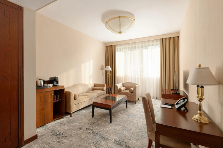 Ramada Plaza By Wyndham Gence