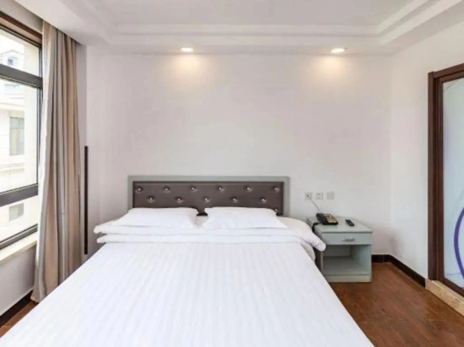 Dalian No.1 Theme Hotel