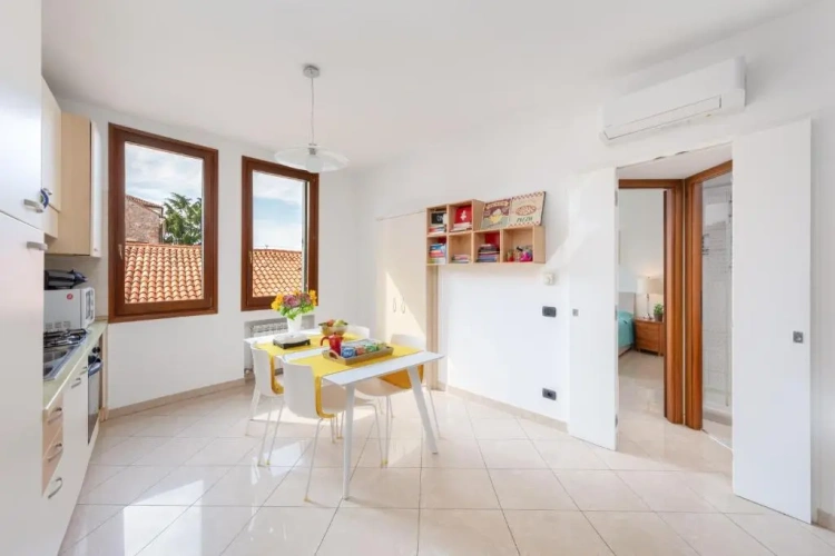 1 Bedroom Apartment