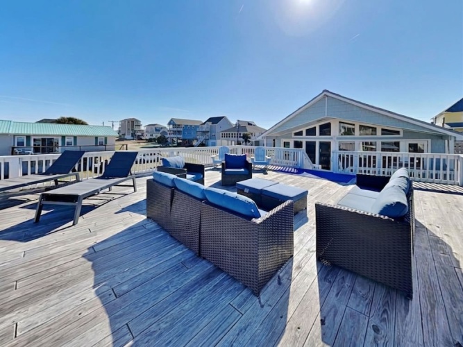 5 Bedrooms Studio with balcony