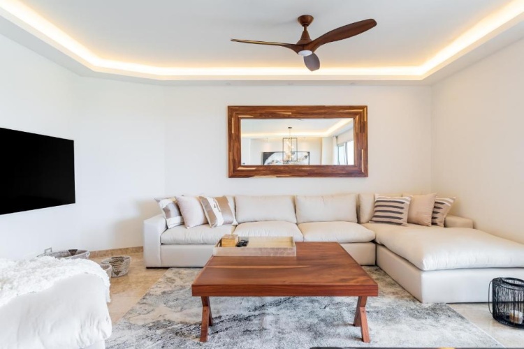 4 Bedrooms Cottage