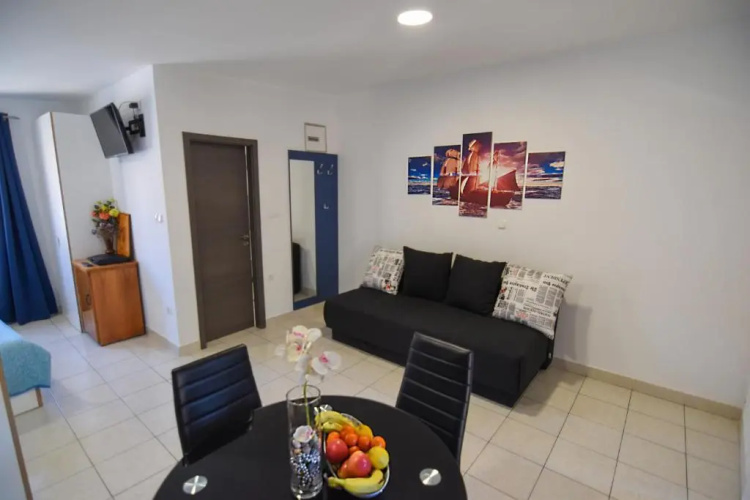 F-Holiday Apartment