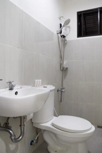 Circle-b Apartelle & Suites