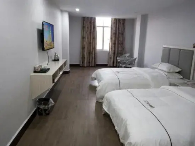 0775 Express Hotel