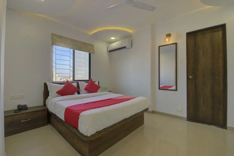Rk's Regency By OYO Rooms