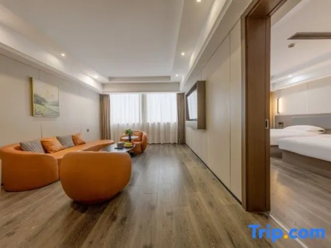 Luxury Family Suite with mountain view