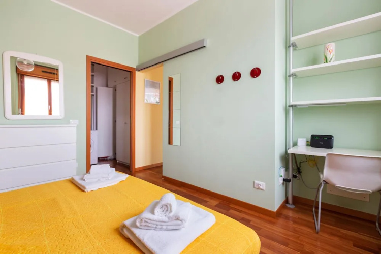 Savona District Terrace Flat