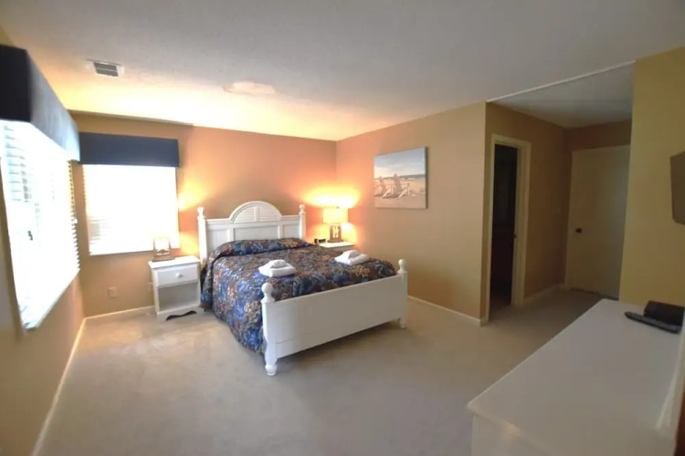 Brigantine Quarters 220