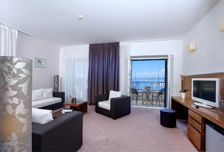 1 Bedroom Suite with sea view