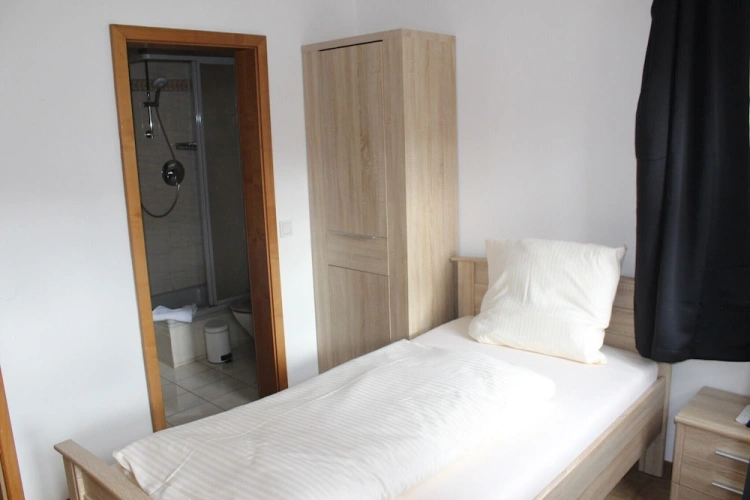 Standard Single room