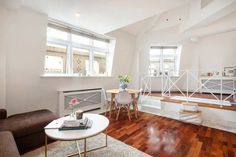 Stylish 2-bed Flat by Piccadilly Circus & Mayfair
