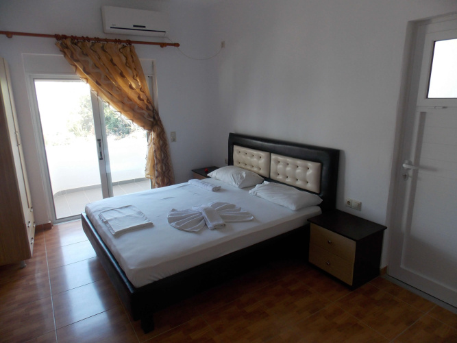 Eleana Apartments