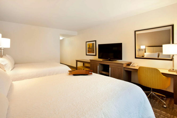 Hampton Inn & Suites Minneapolis / Downtown