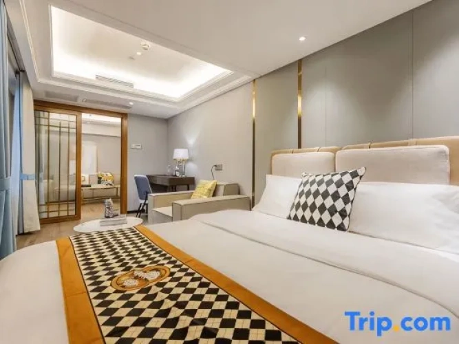 Luxury Twin Family Suite with river view