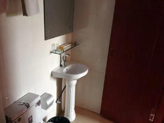 Hairi Hotel