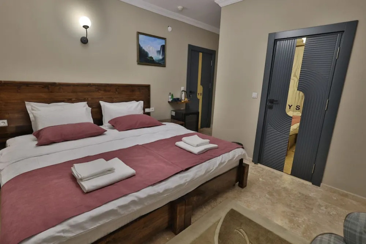 Yellow Stone Suites