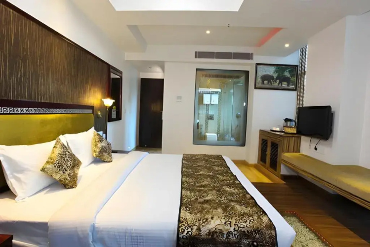 Hotel Tigers Roare'