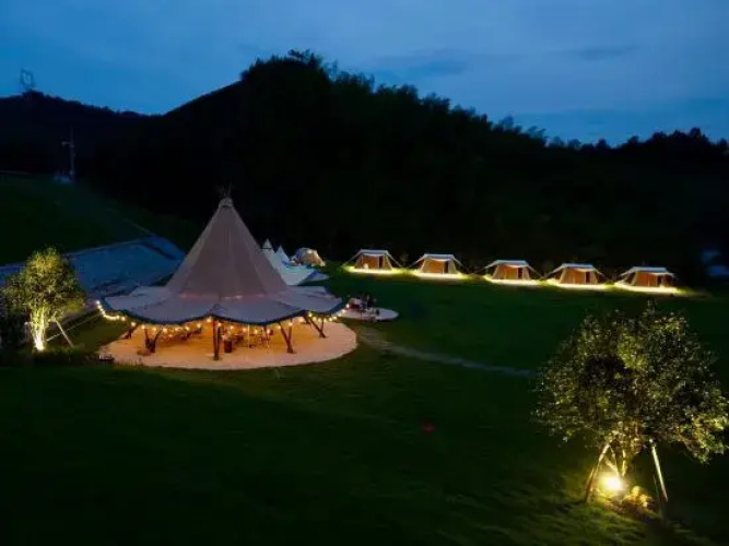 Anji Qijian Valley Microluxury Camp