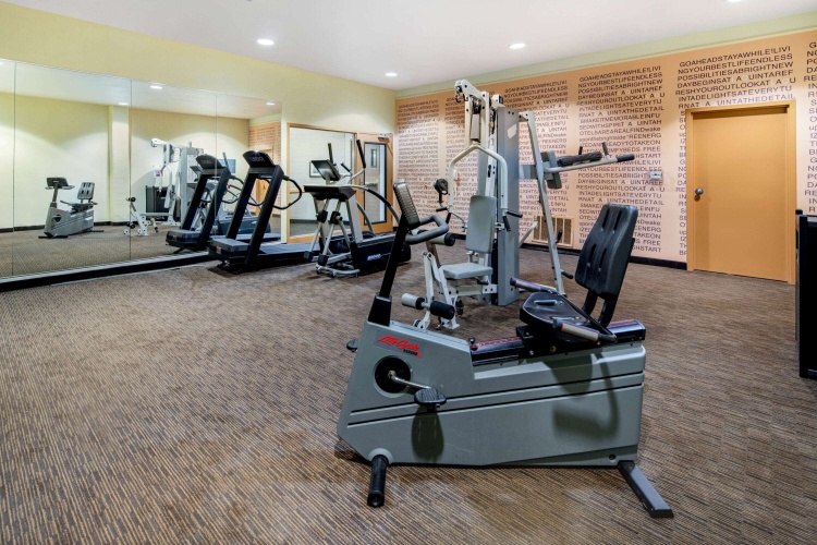 La Quinta Inn & Suites by Wyndham Irvine Spectrum photo 15