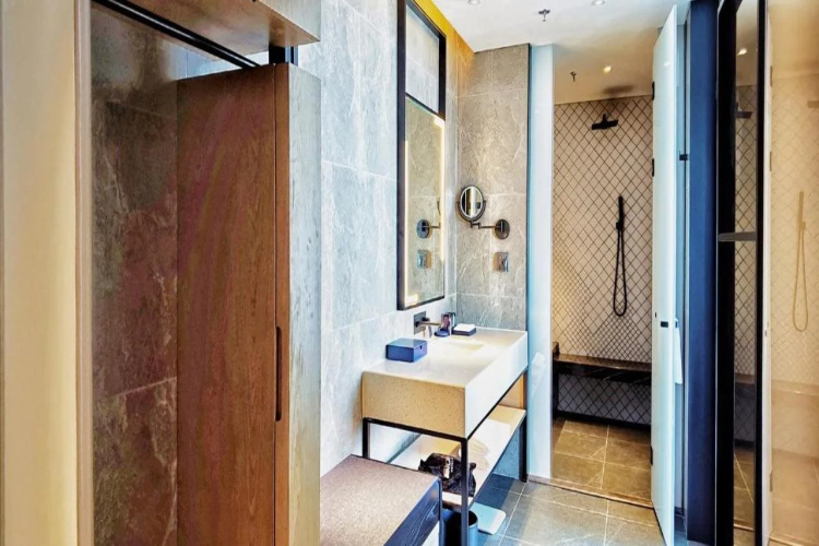 Aloft Yantai
