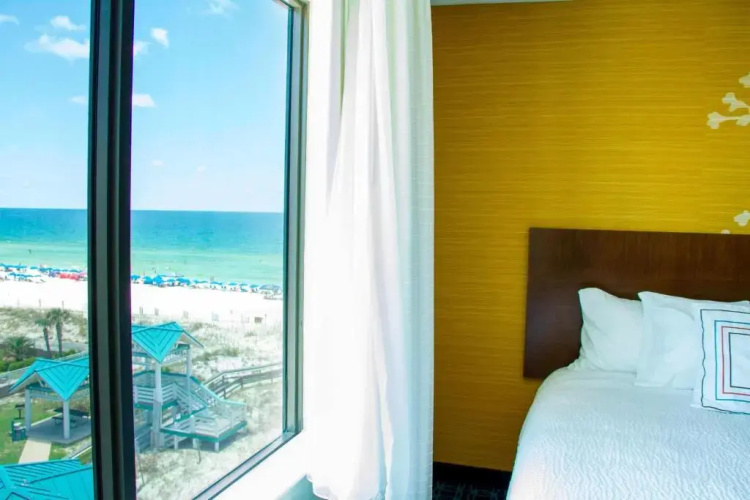 Wavecrest Lodge