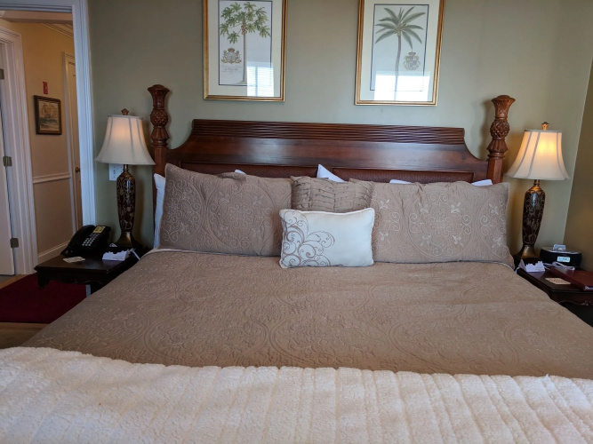 Almondy Inn