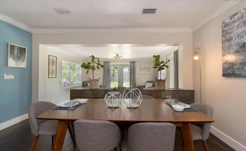 Sunlit Escape 3BR 2BA w Private Pool Backyard