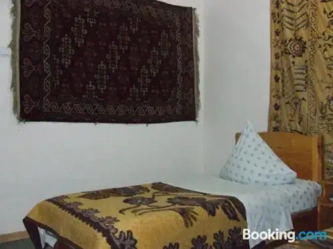 Hotel Mosque baland