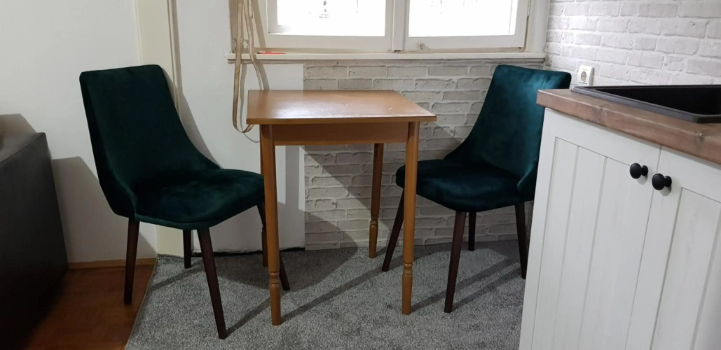 Sophie's Emerald Studio