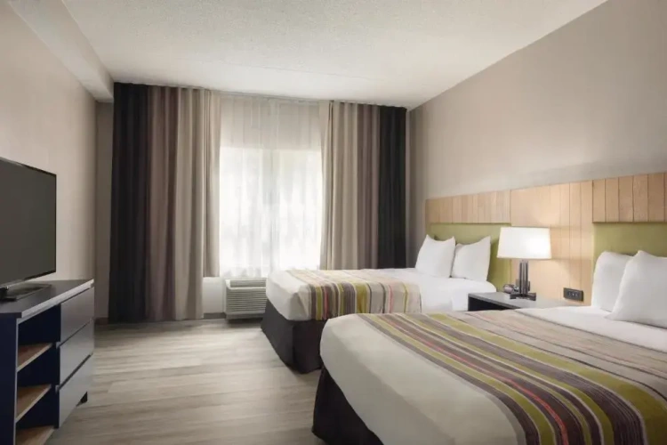 Quadruple Suite