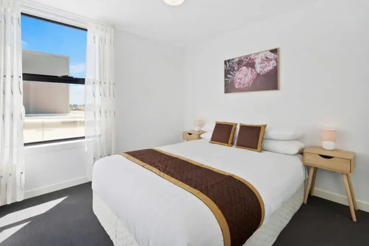 Executive and Spacious Apartment With Balcony